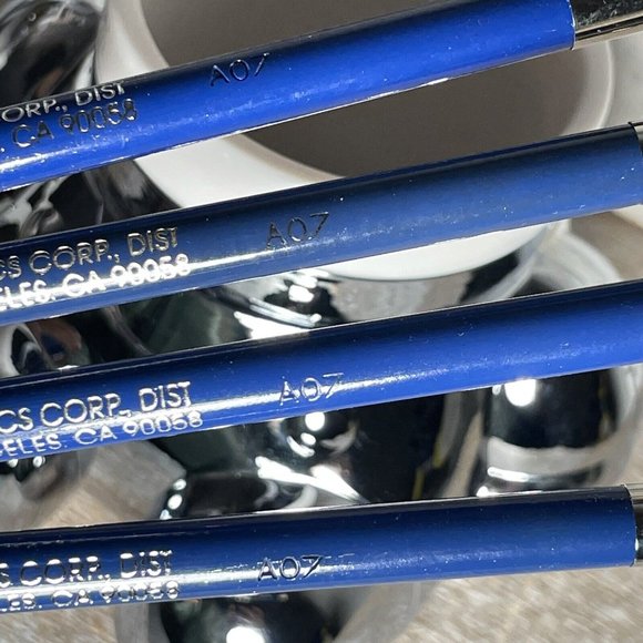 VTG Lot of 4 Jordana Kohl Kajal Eyeliner Pencil .044Oz Matte ELECTRIC BLUE New - Picture 8 of 12